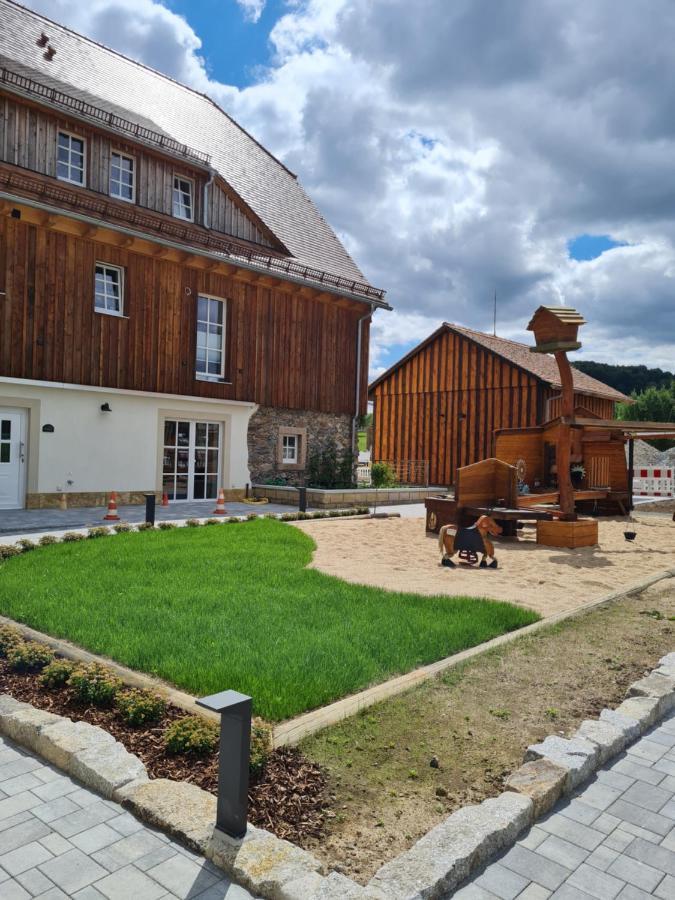 Familien- Und Apartmenthotel Lerchenberghof Walddorf  Zewnętrze zdjęcie