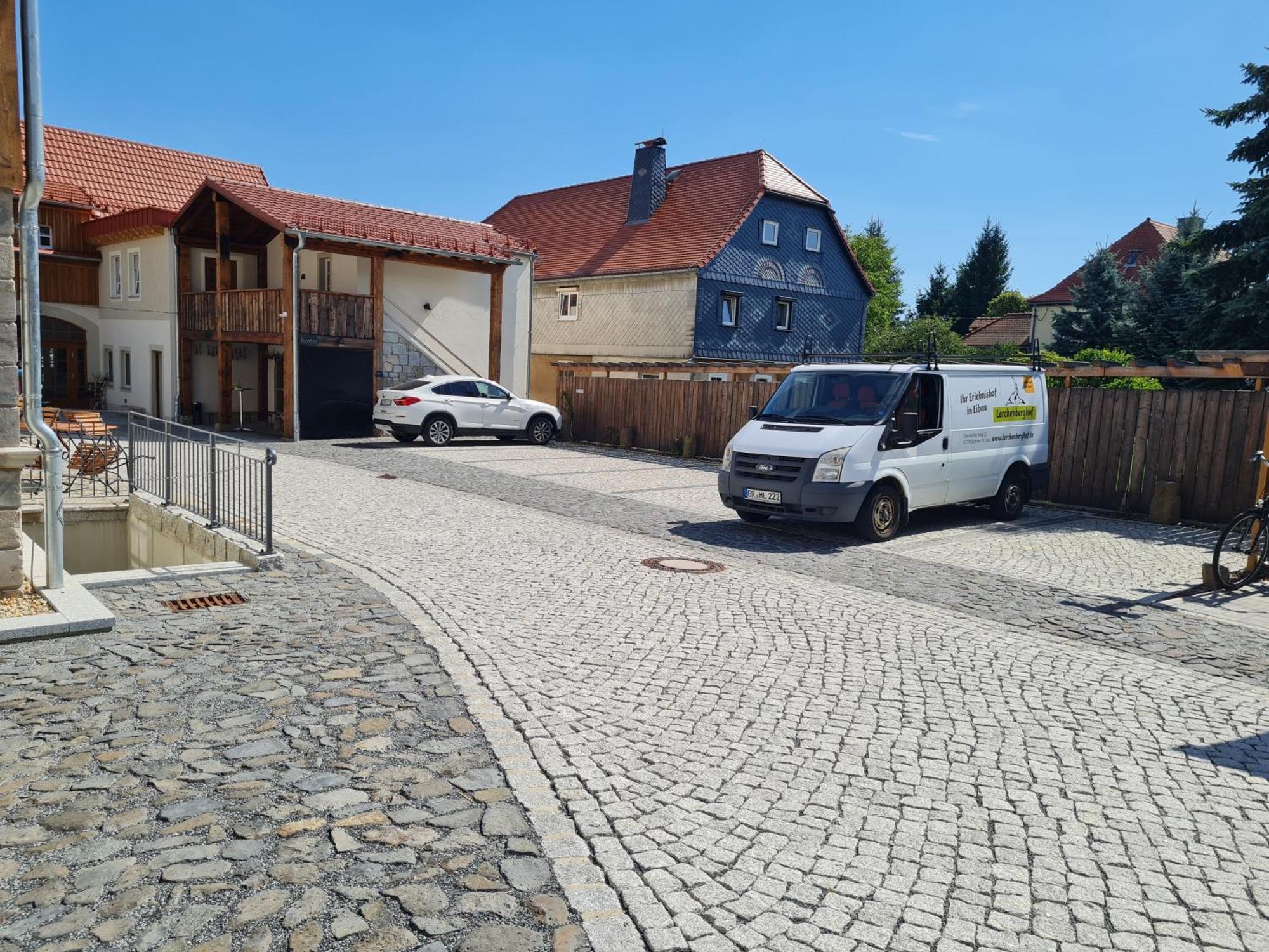 Familien- Und Apartmenthotel Lerchenberghof Walddorf  Zewnętrze zdjęcie